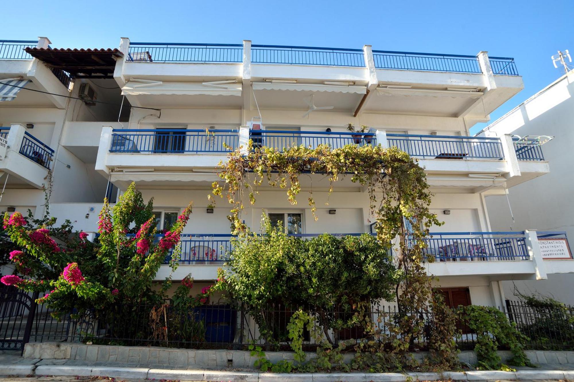 Maria Konstantinidis Apartments Nea Poteidaia Exterior photo